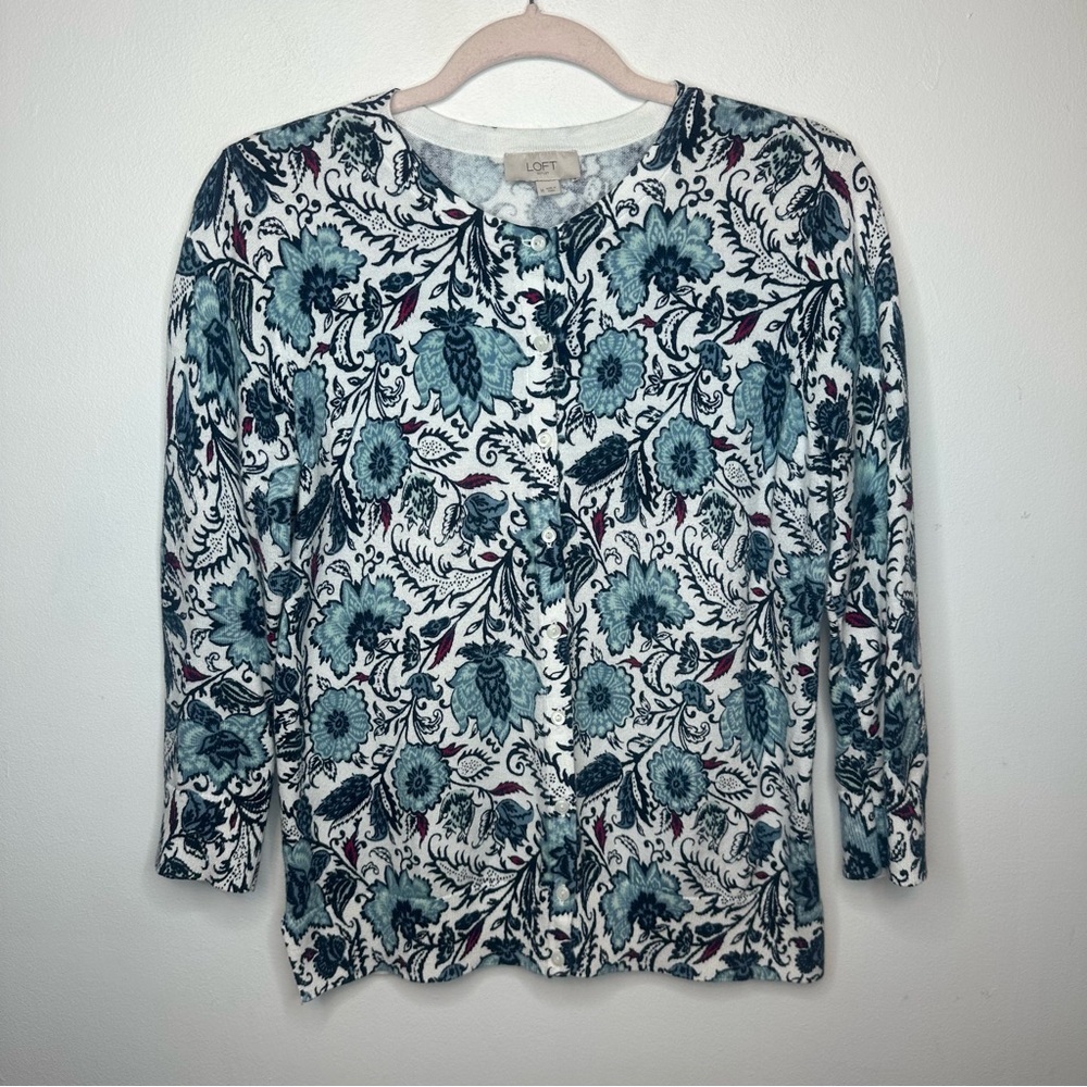 LOFT Outlet Blue White Red Floral Button Up 100% Cotton Sweater M Medium